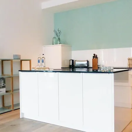 Coast House White Island Апартаменти *